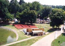 ���[���h�E�n���K���A���_���X�E�t�F�X�e�B�o�����