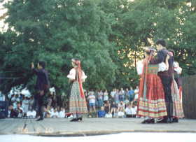 Tokió Kalotaszegi Táncegyüttes